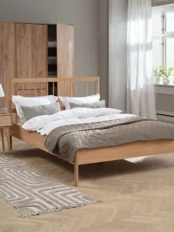 Bedframe STUBBERUP 140x200 eiken
