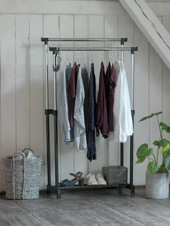 Kledingrek GUDME dubbel zwart/chroom