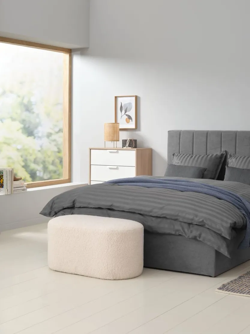 Poef OREBO 84x45 off-white teddy