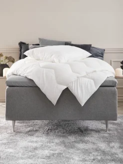 Synthetisch dekbed/kussenset 135x200/60x63/70 KVITEGGA