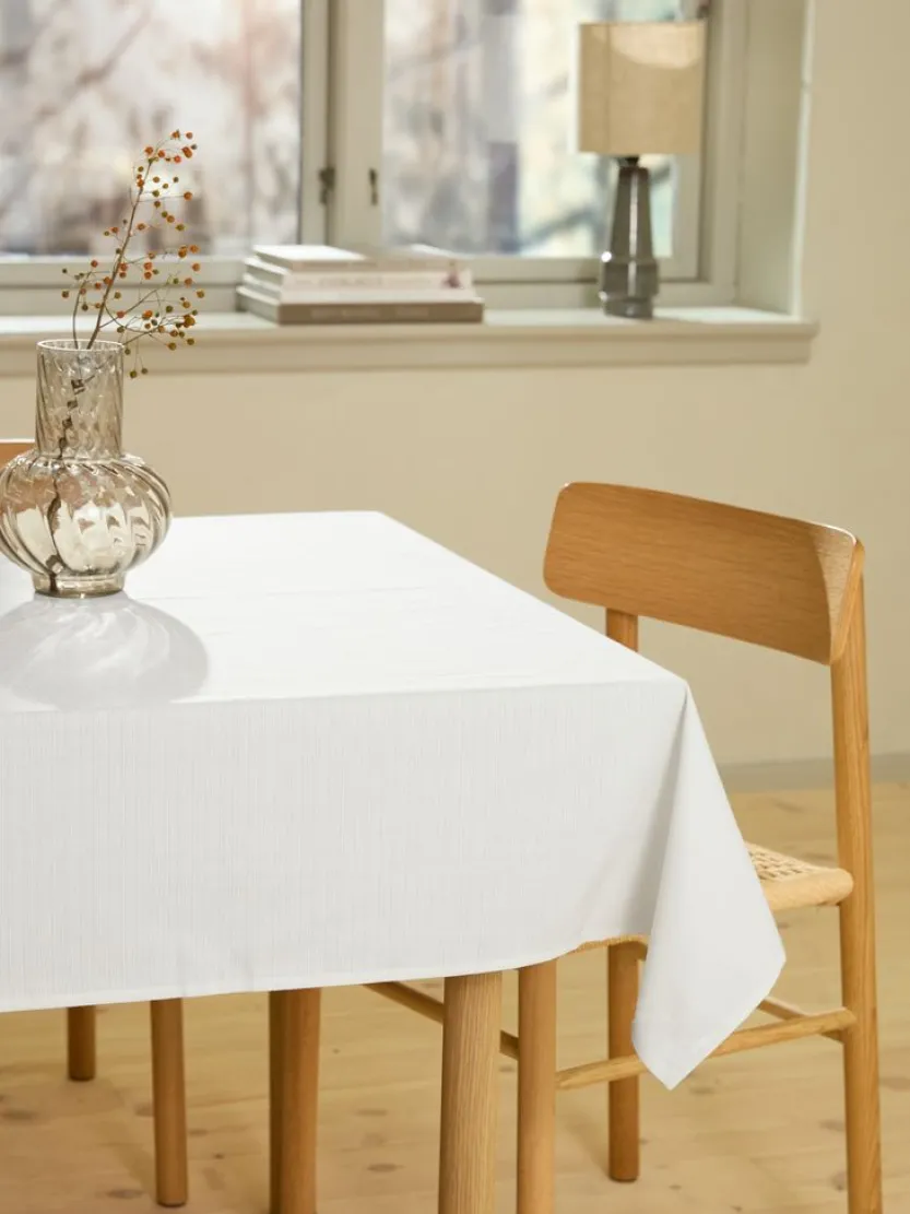 Tafelkleed AGERMYNTE 140x240 off white