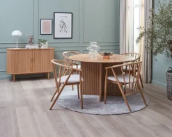 VESTERBORG Ø130 tafel eiken + 4 ARNBORG stoelen eiken