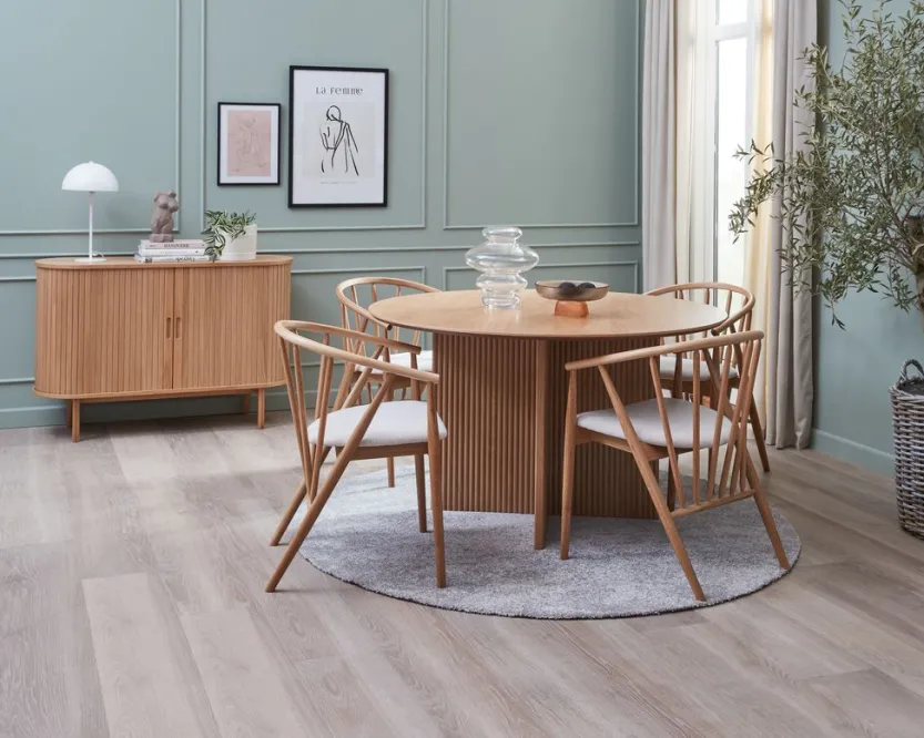 VESTERBORG Ø130 tafel eiken + 4 ARNBORG stoelen eiken